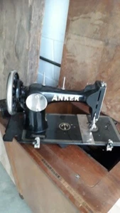 antike nähmaschine anker mit schrank für Bastler ohne Antriebsriemen - Bild 1 von 3