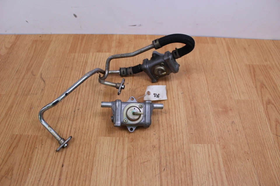 1993 HONDA INTERCEPTOR 750 VF750F Air Suction Valves - Image 1 of 4
