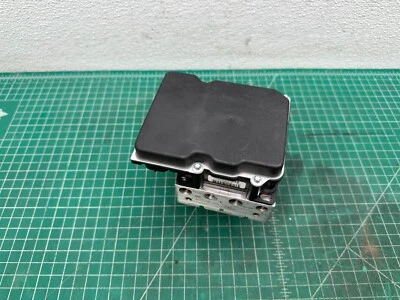 14-16 LAND ROVER LR4 ABS ANTI LOCK BRAKE PUMP CONTROL MODULE OEM - Image 1 of 4