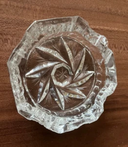 Schleuderstern (?)  Kristall Aschenbecher - Bild 1 von 3