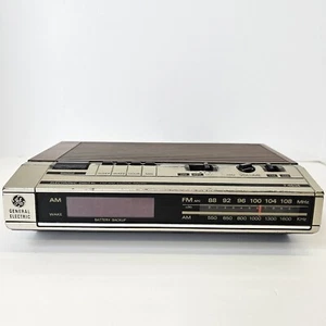 Vintage General Electric GE 7-4634B Digital Alarm Clock AM/FM Radio - Works - Picture 1 of 12