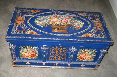 Antique blue Toile floral POLYCHROME PAINTED small Chest - Image 1 of 4