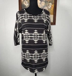 Karlie Tunic Blouse Top Women's Small Multicolor Aztec Casual USA NWT - Picture 1 of 13