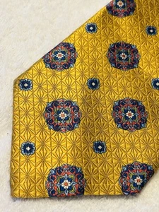 Brand New Corporate Power Tie By JOS A. BANK Signature Gold - Picture 1 of 4