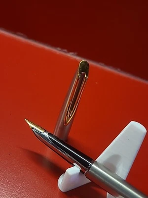 STYLO PLUME WATERMAN CF acier brossé PLUME OR 18K - Photo 1/4