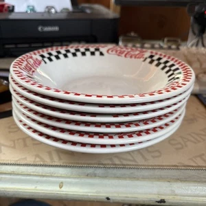 Set 6 Insalatiere Zuppiera Coca-Cola 1996 8 Pollici Gibson Nero Rosso Bianco A Scacchi - Foto 1 di 3