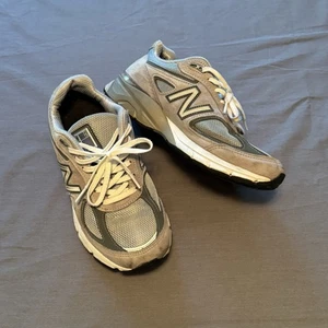 New Balance 990v4 Para Mujer Talla 7 Para Hombre Talla 5.5 Hecho en EE. UU. Gris Plata - Imagen 1 de 12
