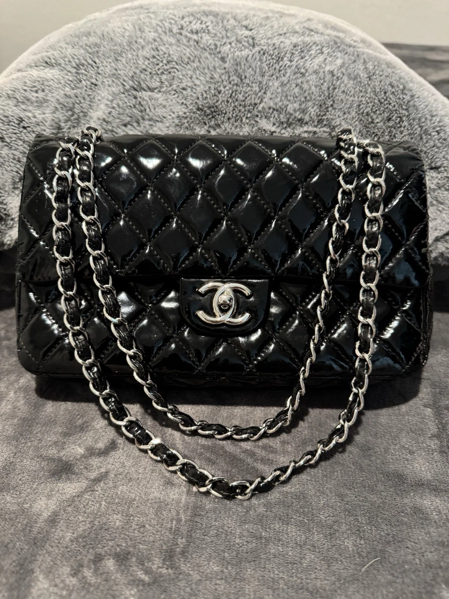 シャネル クラシックフラップ ショルダーバッグ キルティングバッグ