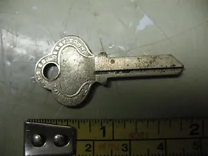 THE   GRAHAM MFG. CO.  BLANK  LATCH  KEY  DERBY   CONN.  - Picture 1 of 2