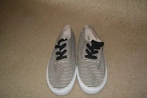 Gap Canvas Oxford Sneaker Striped Sz 7. 5 - Picture 1 of 4