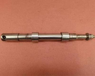 Harley-Davidson Road Glide 2000-2006 FLTRI EJE DELANTERO PIVOTE PERNO LLANTA Foto 1 de 4