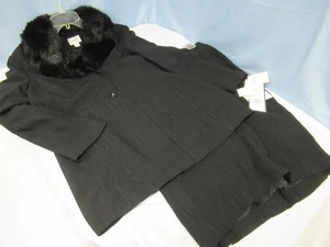 Emily... 2-teiliges schwarzes Rock Anzug Set mit abnehmbarem Fellkragen Gr. 12 (B7) - Bild 1 von 10