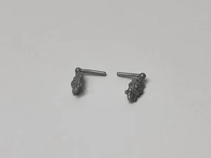 Ever After High 1st Chapter Briar Beauty Doll Earrings - Picture 1 of 5