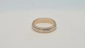 Bague en Or Jaune et Blanc 9 carats  - Picture 1 of 6