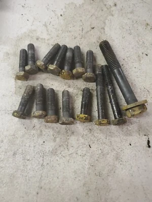 15 Cat 3126 定时盖螺栓 — 第 1/2 张图片