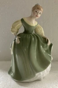 Royal Doulton Fair Maiden HN2211 489/66 Green Dress Figurine 1966 - Picture 1 of 9