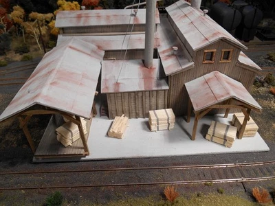 Molino de madera HO Minitanks personalizado detallado pintado a mano HP36 Foto 1 de 4