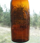as is! Drippy Top BUFFALO OLD BOURBON Pictorial Whiskey bottle SACRAMENTO CAL