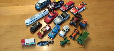 Diverse Modellautos, Alte und Moderne, kleine Sammlung, teilw. bespielt - Bild 1 von 4