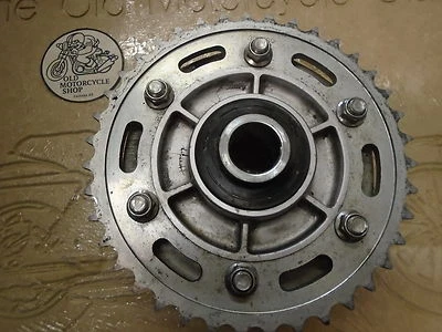 Suzuki GSXR 750 1999 rueda trasera piñón cubo Cush 39 T 530 OEM Foto 1 de 4