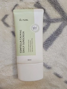 Centella Calming Moisture Daily Sunscreen SPF 50+ PA++++ Matte & No White Cast C - Bild 1 von 3