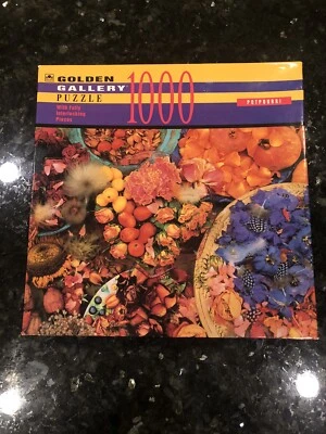 SELLADO Nuevo GALERÍA DORADA POPURRÍ 1000 piezas PUZZLE Flores Plumas Foto 1 de 3