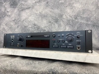 TASCAM MD-350 MINI DISC PLAYER / RECORDER MD DECK 100V - Image 1 of 4