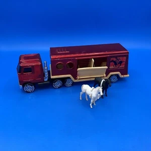 Vintage Buddy L Horse Stables Trailer Mack Semi Truck Pressed Steel W/2 Horses - Picture 1 of 18