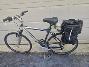Trek 7100 Mens Hybrid Bicycle 20 Inch Sunlite bag Accessories Clean - Picture 1 of 24