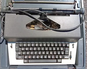 Olympia Report deLuxe Electric Typewriter w/Case, 1970s; Black+Red; Tested/Works - Picture 1 of 11