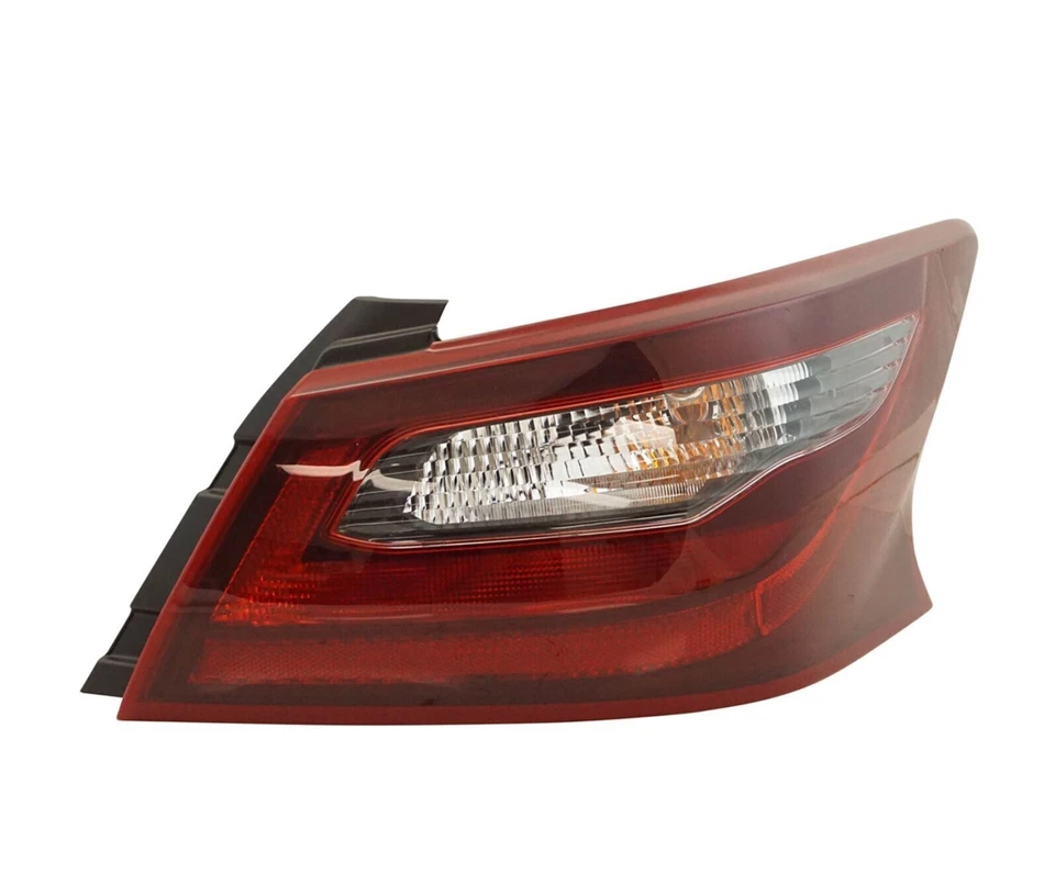 Conjunto de lámpara de luz trasera trasera con lente ahumada exterior derecha para Nissan Altima nuevo Foto 1 de 4