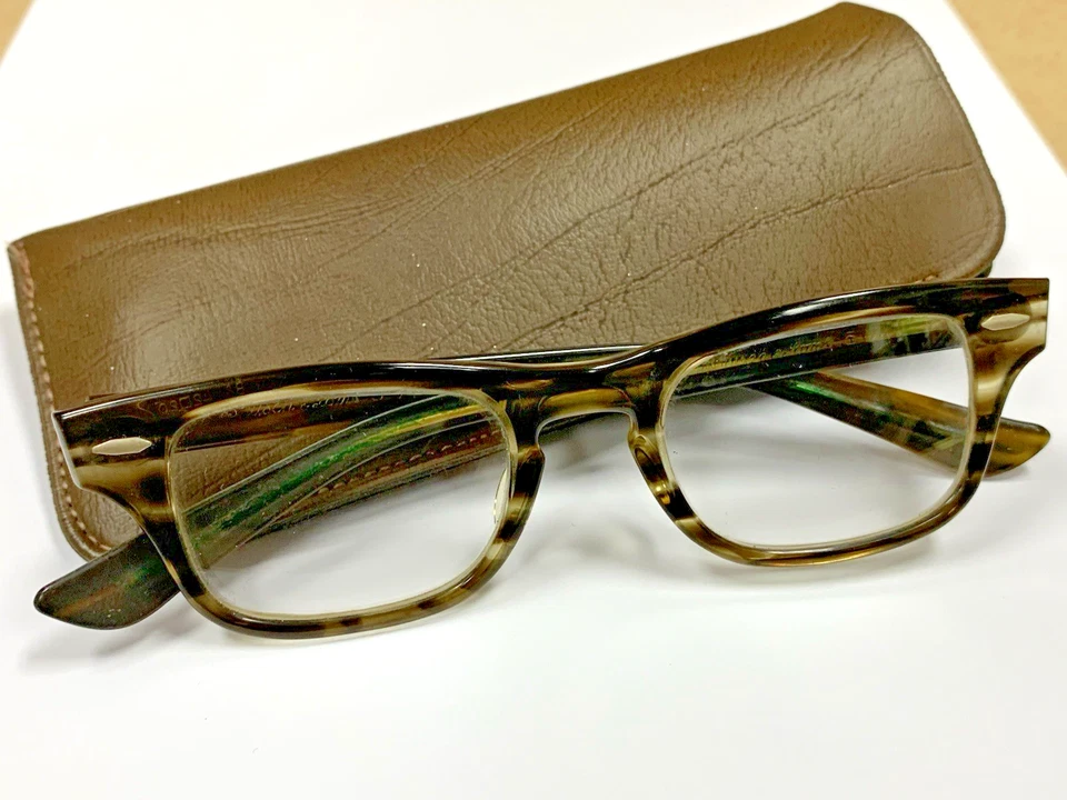 Vintage 1950's Bausch Lomb Horn Rimmed Tortoise Wayfarer Glasses Frames Eyeglass - Image 1 of 4