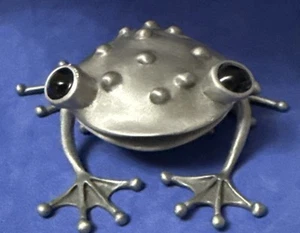Stepper Sculptures - Large Smiling Frog ~ Pewter with Black Enameled Eyes ((RARE - Picture 1 of 9