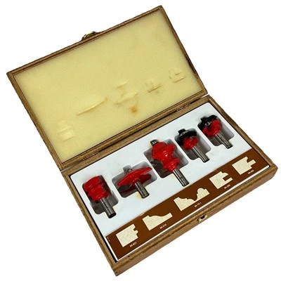 FREUD NUEVO-CAJA ABIERTA-JUEGO DE BROCAS PARA ENRUTADOR DE CARPINTERÍA NUNCA USADO cinco piezas 95-100 Foto 1 de 4