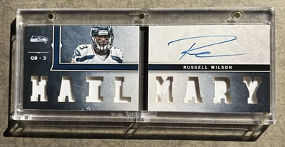 🔥Russell Wilson 2012 Playbook Booklet RC Jersey Rookie Card AUTO #51/99 NM - Image 1 of 2