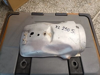 HONDA XL250S 正品后挡泥板 原始设备制造商 80100-428-0000 — 第 1/4 张图片