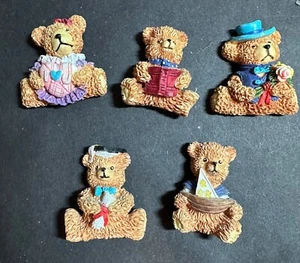 Magneti frigorifero orsacchiotto abiti tematici dettagliati resina lotto di 5 - Foto 1 di 8