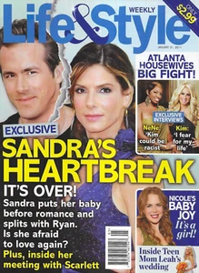 Life And Style Magazine Sandra Bullock Ryan Reynolds Real Atlanta Housewives . - Imagen 1 de 12