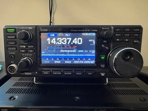 Transciever Icom IC-7300 HF/6M - Zdjęcie 1 z 8