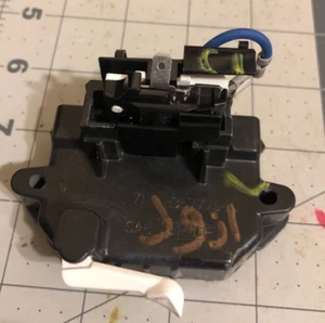 GE Dryer Motor Switch H35777940 - Picture 1 of 3