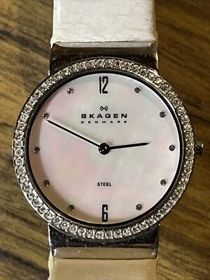 Relógio feminino Skagen C644LS1W1 mostrador em madrepérola aço inoxidável nova bateria - Imagem 1 de 4