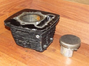 1982 82 XR 500 Cylinder Jug and Piston *B16 - Imagen 1 de 5