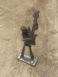 Vintage Gallo Zinn Skelett Rock Gitarrenspieler Kristallaugen signiert & nummeriert - Bild 1 von 3