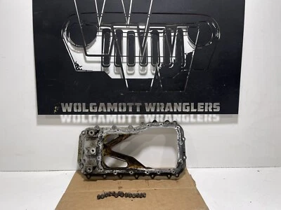 Adaptador de cárter de aceite superior Jeep JK JKU Wrangler 3,8 6 cilindros 04666154AB 07 08 09 10 11 Foto 1 de 4