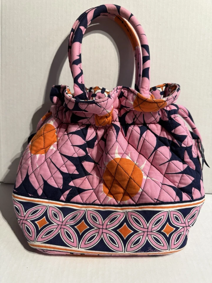 Bolsa tote Vera Bradley acolchoada com cordão rosa laranja floral geométrica em excelente estado usado - Imagem 1 de 4