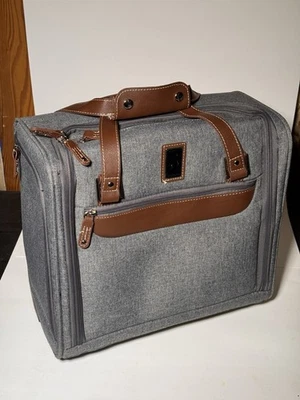 Сумка под сиденье LONDON FOG Softside 15 дюймов, коричневая - Изображение 1 из 4