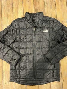 The North Face schwarze gesteppte gefütterte ThermoBall ECO Jacke Jugend Gr. Medium 10-12 - Bild 1 von 11