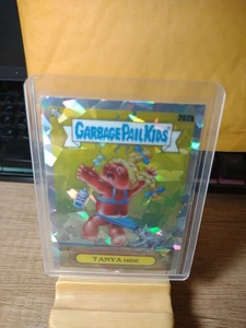 2022 Garbage Pail Kids Chrome Series 5 Atomic Refractor Tanya Hide #202b - Picture 1 of 2