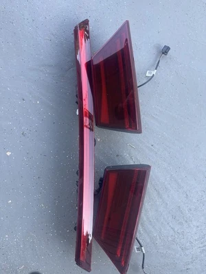 Luces traseras del maletero Kia Forte 19-21 y cámara de reversa *USADAS* Excelente estado. Foto 1 de 4