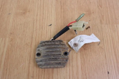 Yamaha Big Bear 350 1998 regulador de voltaje 4x4 Foto 1 de 4